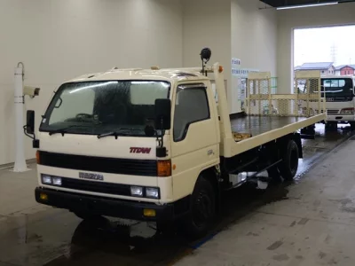 Mazda TITAN  с аукциона в Японии