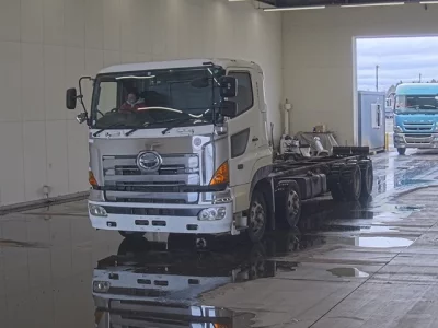Hino TRUCK