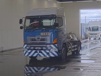 Hino TRUCK