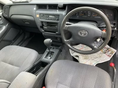 Toyota CROWN COMFORT  с аукциона в Японии