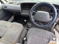 Toyota HIACE VAN лот № 20110 оценка RA  с аукциона в Японии 3