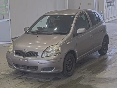 Toyota VITZ  с аукциона в Японии