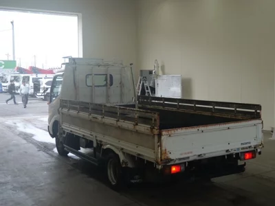 Toyota DYNA  с аукциона в Японии