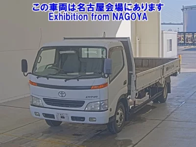 Toyota DYNA  с аукциона в Японии