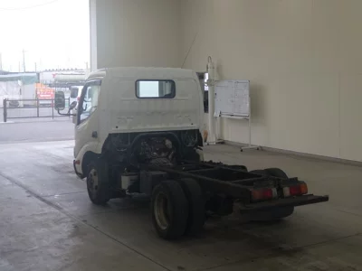 Toyota DYNA  с аукциона в Японии