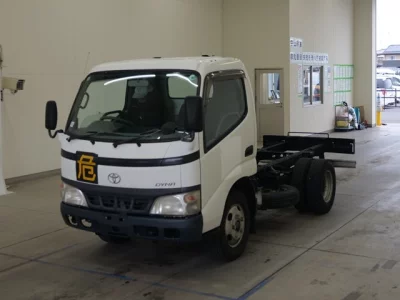Toyota DYNA  с аукциона в Японии