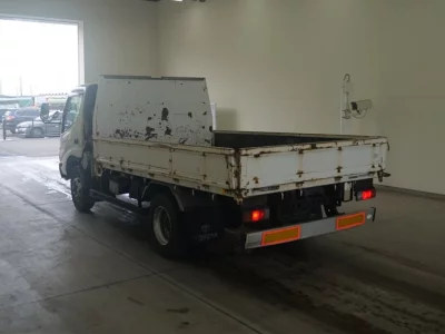 Toyota DYNA  с аукциона в Японии