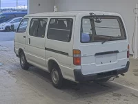 Toyota HIACE VAN лот № 20224 оценка 3  с аукциона в Японии 1
