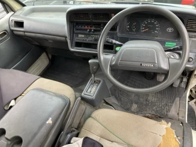Toyota HIACE VAN  с аукциона в Японии
