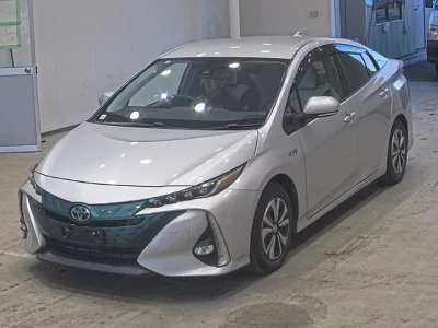 Toyota Prius PHV
