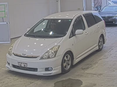 Toyota WISH  с аукциона в Японии