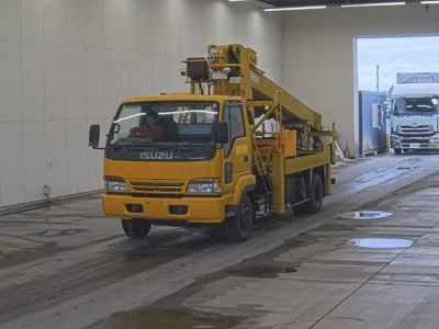 Isuzu FORWARD  с аукциона в Японии