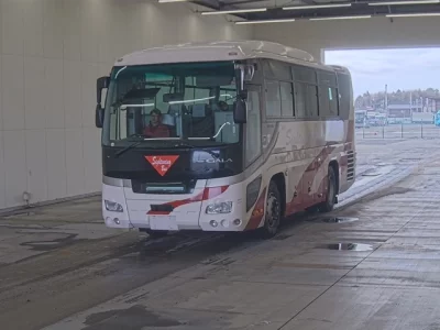 Isuzu BUS