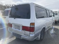 Toyota HIACE VAN лот № 80029 оценка 0  с аукциона в Японии 1