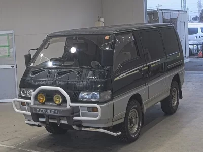 Mitsubishi DELICA WAGON