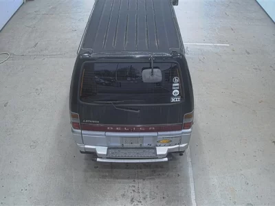 Mitsubishi DELICA WAGON