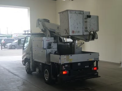 Toyota DYNA  с аукциона в Японии