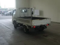 Toyota DYNA лот № 1862 оценка 3  с аукциона в Японии 1