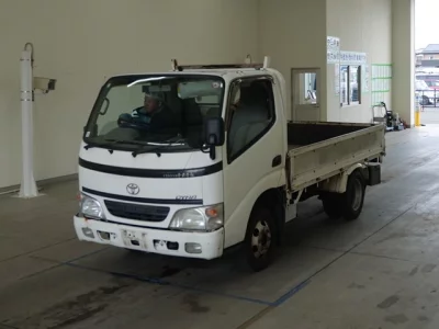 Toyota DYNA  с аукциона в Японии