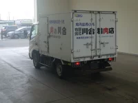 Toyota DYNA лот № 1880 оценка R  с аукциона в Японии 1