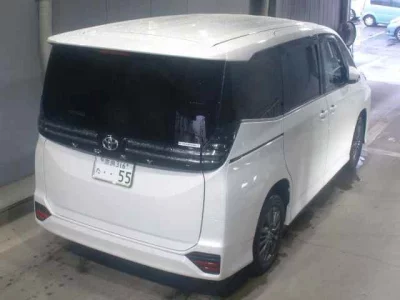 Toyota VOXY  с аукциона в Японии