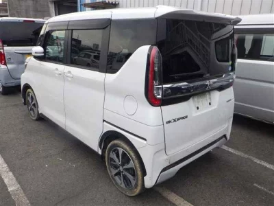 Mitsubishi EK X SPACE