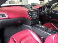 Maserati GHIBLI лот № 358 оценка 4  с аукциона в Японии 2