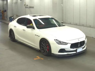 Maserati GHIBLI  с аукциона в Японии