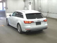 Audi A4 лот № 338 оценка 4  с аукциона в Японии 4