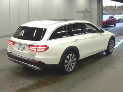 Mercedes-Benz E CLASS WAGON