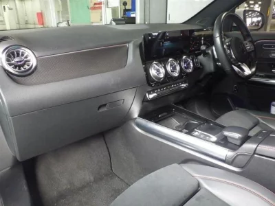 Mercedes-Benz GLA CLASS