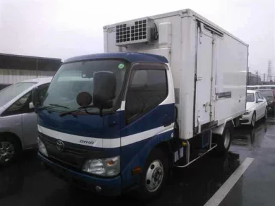 Toyota DYNA  с аукциона в Японии