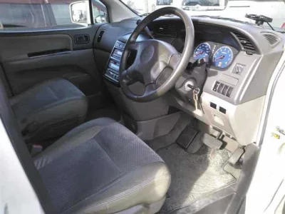 Nissan ELGRAND  с аукциона в Японии