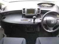 Honda FREED лот № 3005 оценка 4  с аукциона в Японии 7