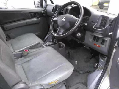 Mitsubishi MINICAB VAN