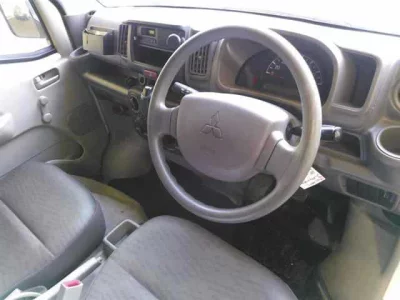 Mitsubishi MINICAB VAN