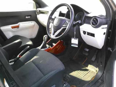 Suzuki IGNIS  с аукциона в Японии
