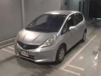 Honda FIT лот № 3080 оценка 3.5  с аукциона в Японии 3