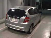 Honda FIT лот № 3080 оценка 3.5  с аукциона в Японии 4
