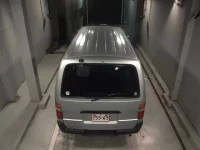 Toyota HIACE VAN лот № 4528 оценка R  с аукциона в Японии 6