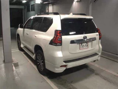 Toyota LAND CRUISER PRADO