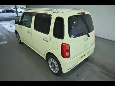 Daihatsu MIRA  с аукциона в Японии