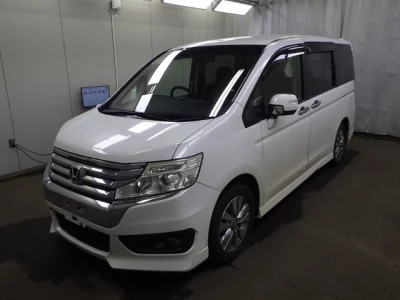 Honda STEP WAGON  с аукциона в Японии