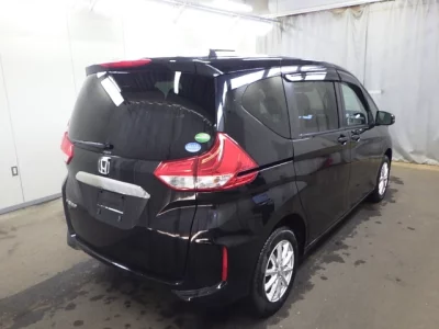 Honda FREED  с аукциона в Японии