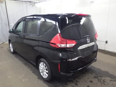 Honda FREED  с аукциона в Японии