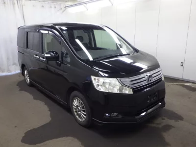 Honda STEP WAGON  с аукциона в Японии