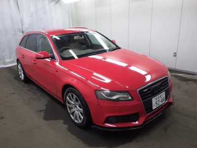 Audi A4  с аукциона в Японии