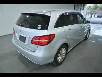 Mercedes-Benz B CLASS