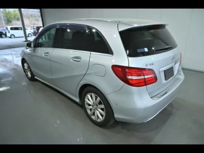 Mercedes-Benz B CLASS