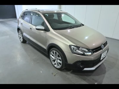 Volkswagen CROSS POLO